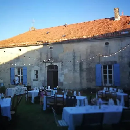 Hébergement de vacances Domaine De La Vaure *